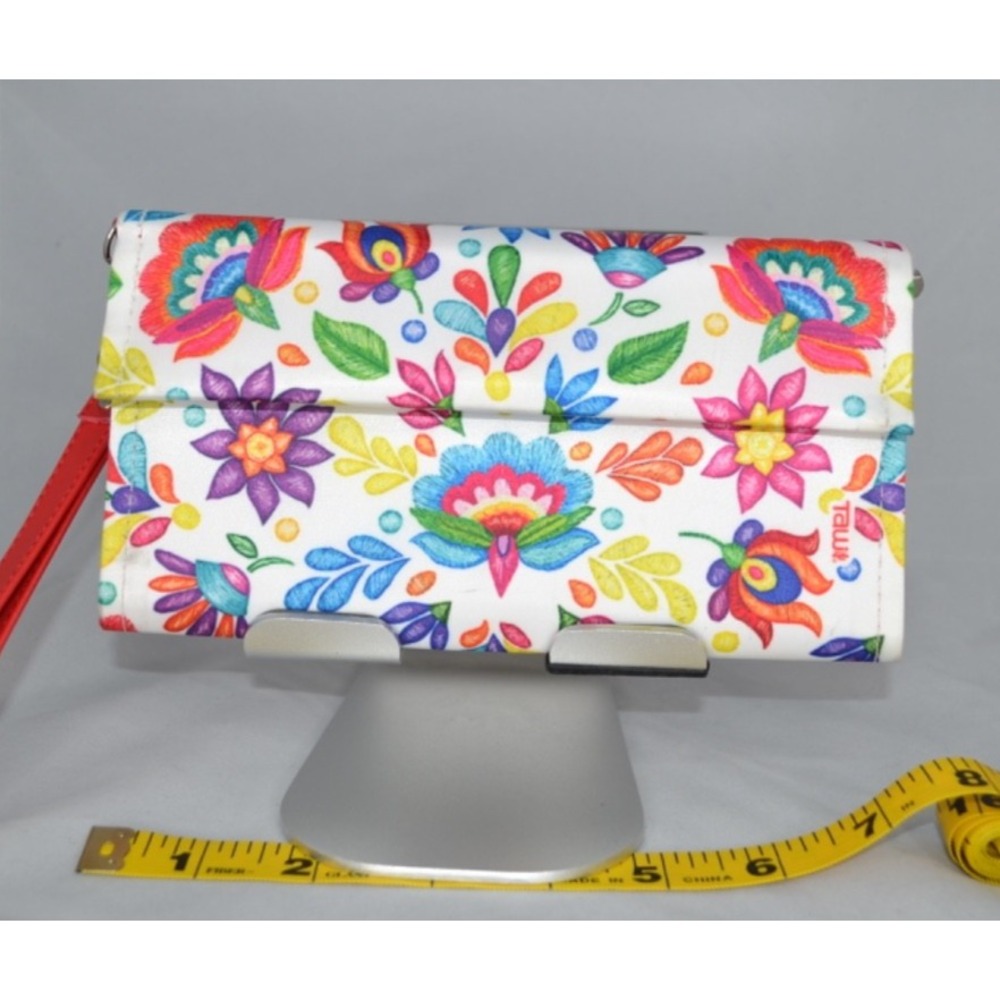 WOMENS TAWI WALLET, NWOT,TRADITIONAL MEXICAN COLORFUL DESIGN‎ WALLET WRISTLET